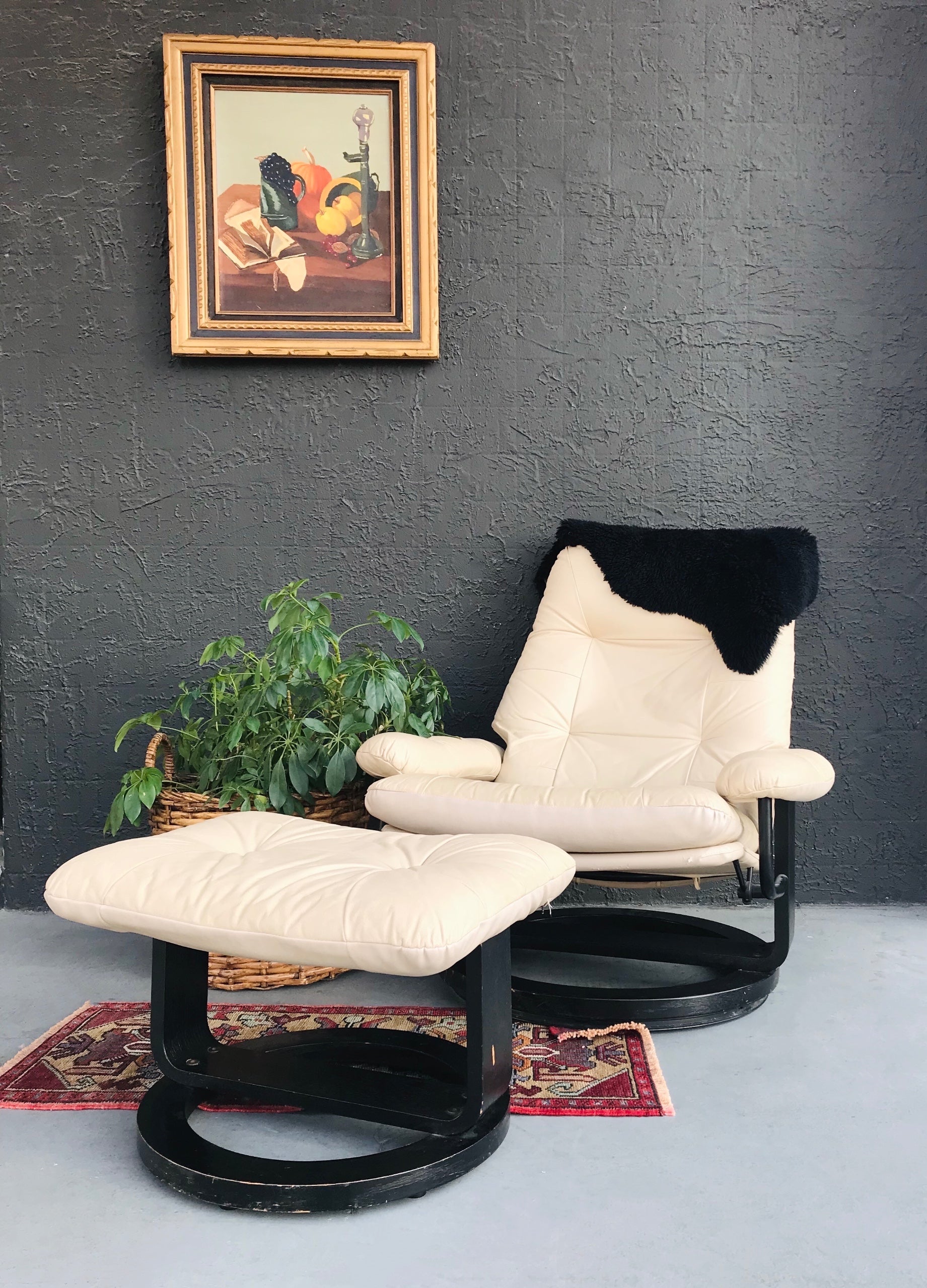 フリル　ヴィンテージウッドテーブル&トレー vintage furniture and decor | Revival Vintage